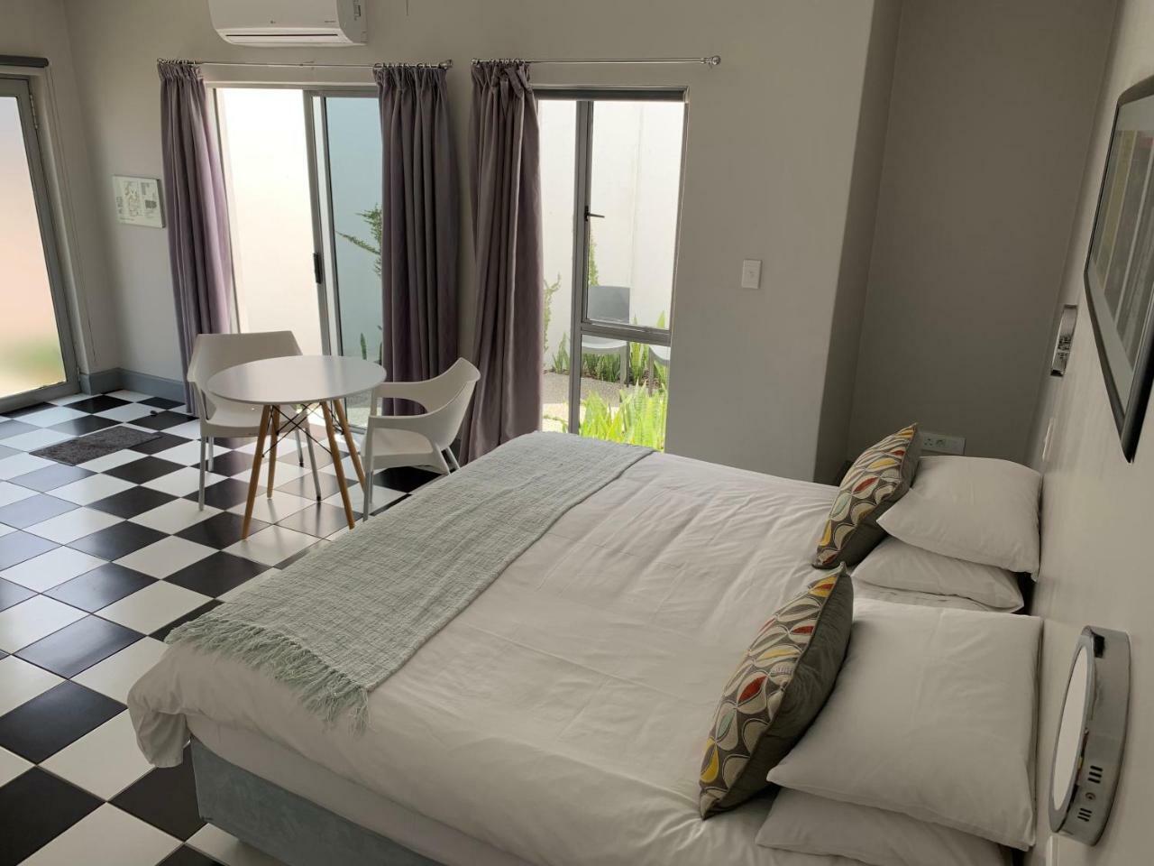 Hp Twelve Accommodation Mbombela Exteriör bild